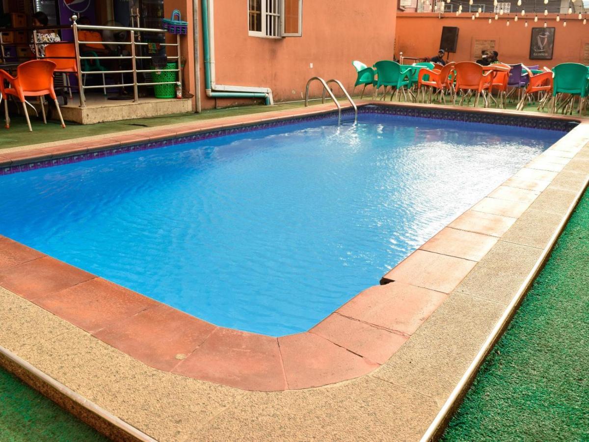 Bana Hotel & Suites Lagos Exterior photo