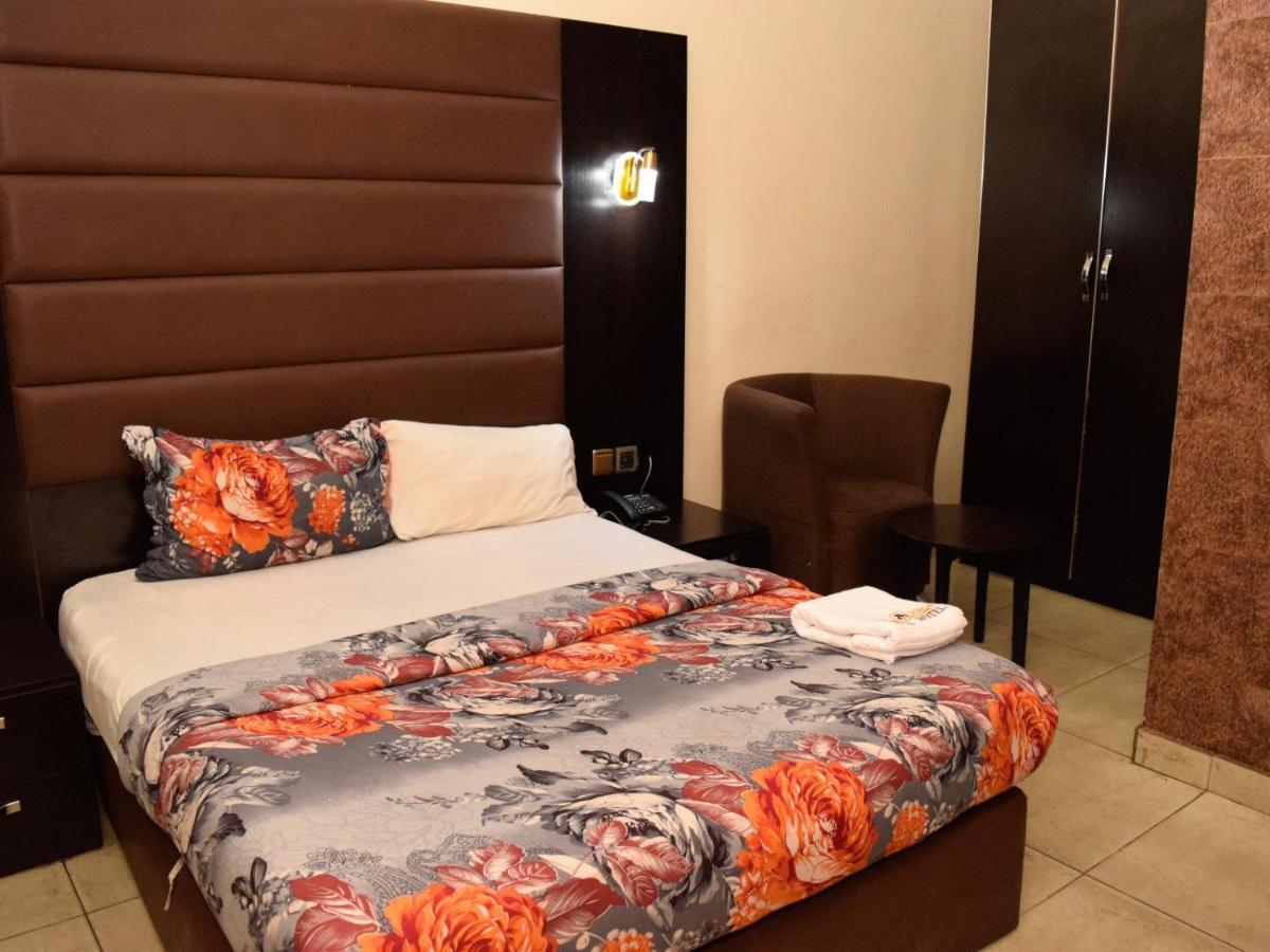 Bana Hotel & Suites Lagos Exterior photo