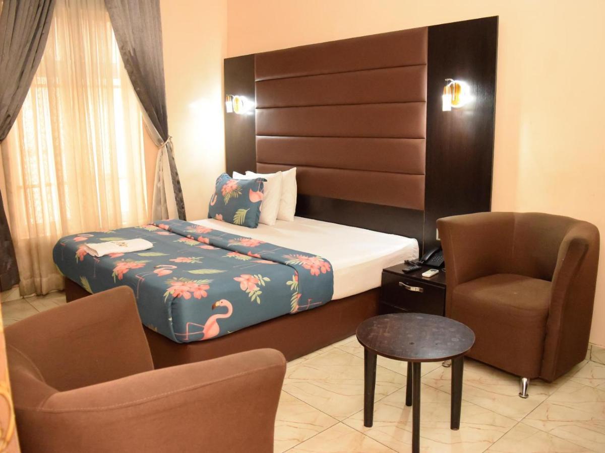 Bana Hotel & Suites Lagos Exterior photo