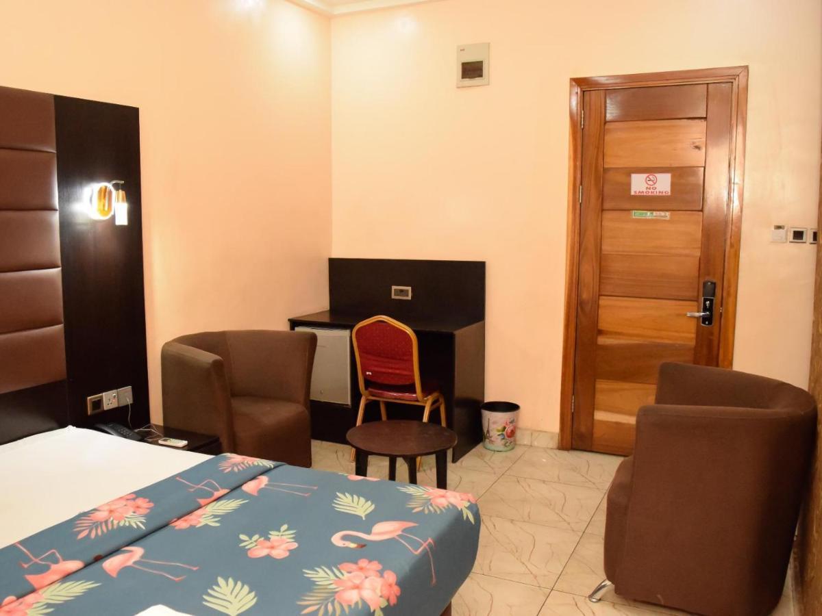 Bana Hotel & Suites Lagos Exterior photo