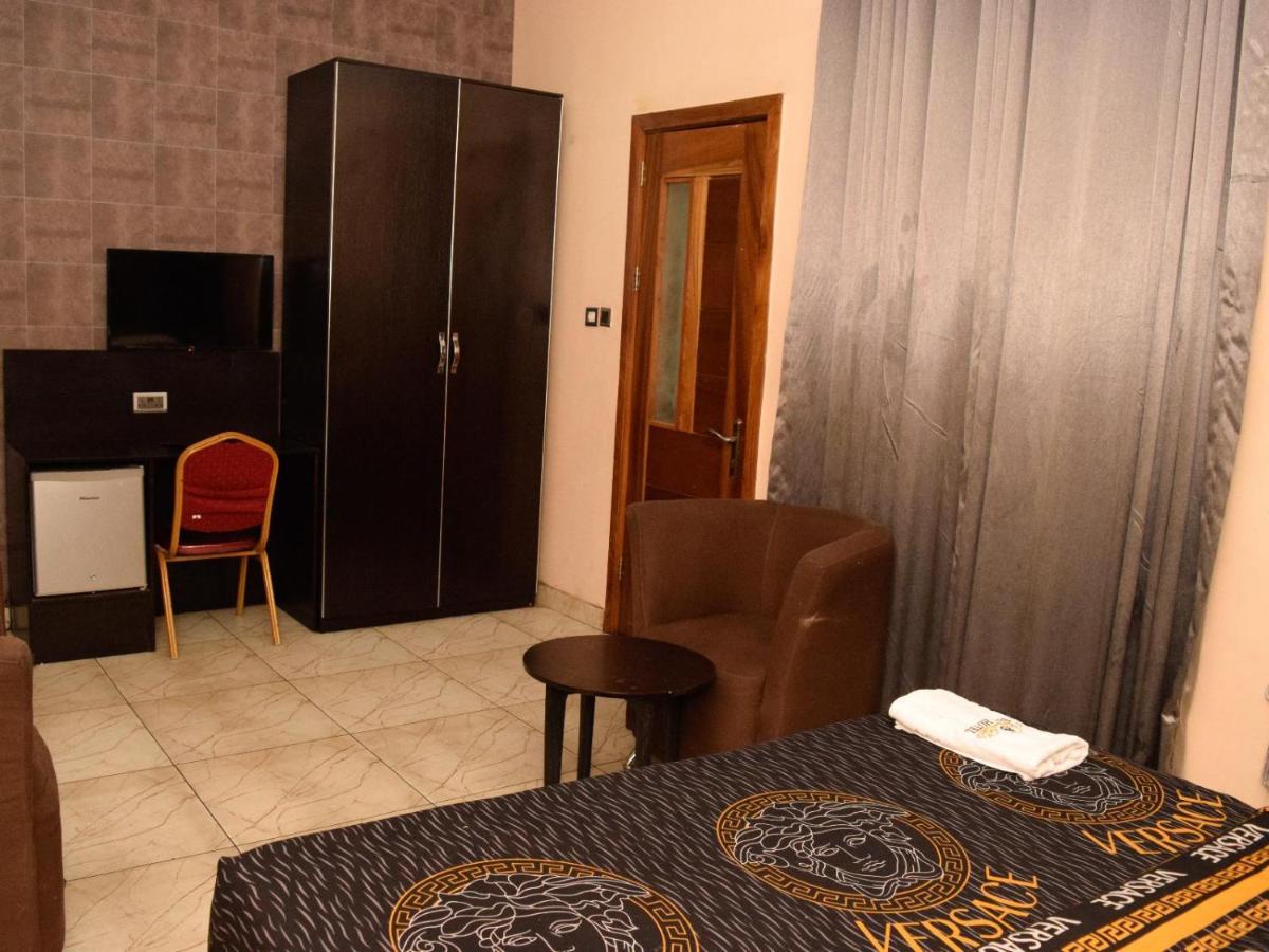 Bana Hotel & Suites Lagos Exterior photo