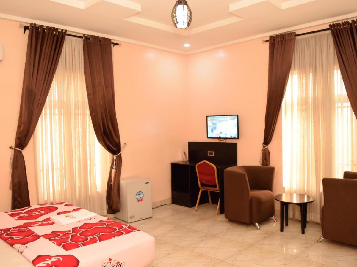 Bana Hotel & Suites Lagos Exterior photo