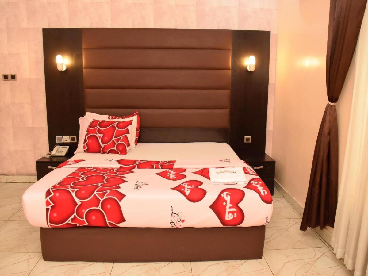 Bana Hotel & Suites Lagos Exterior photo