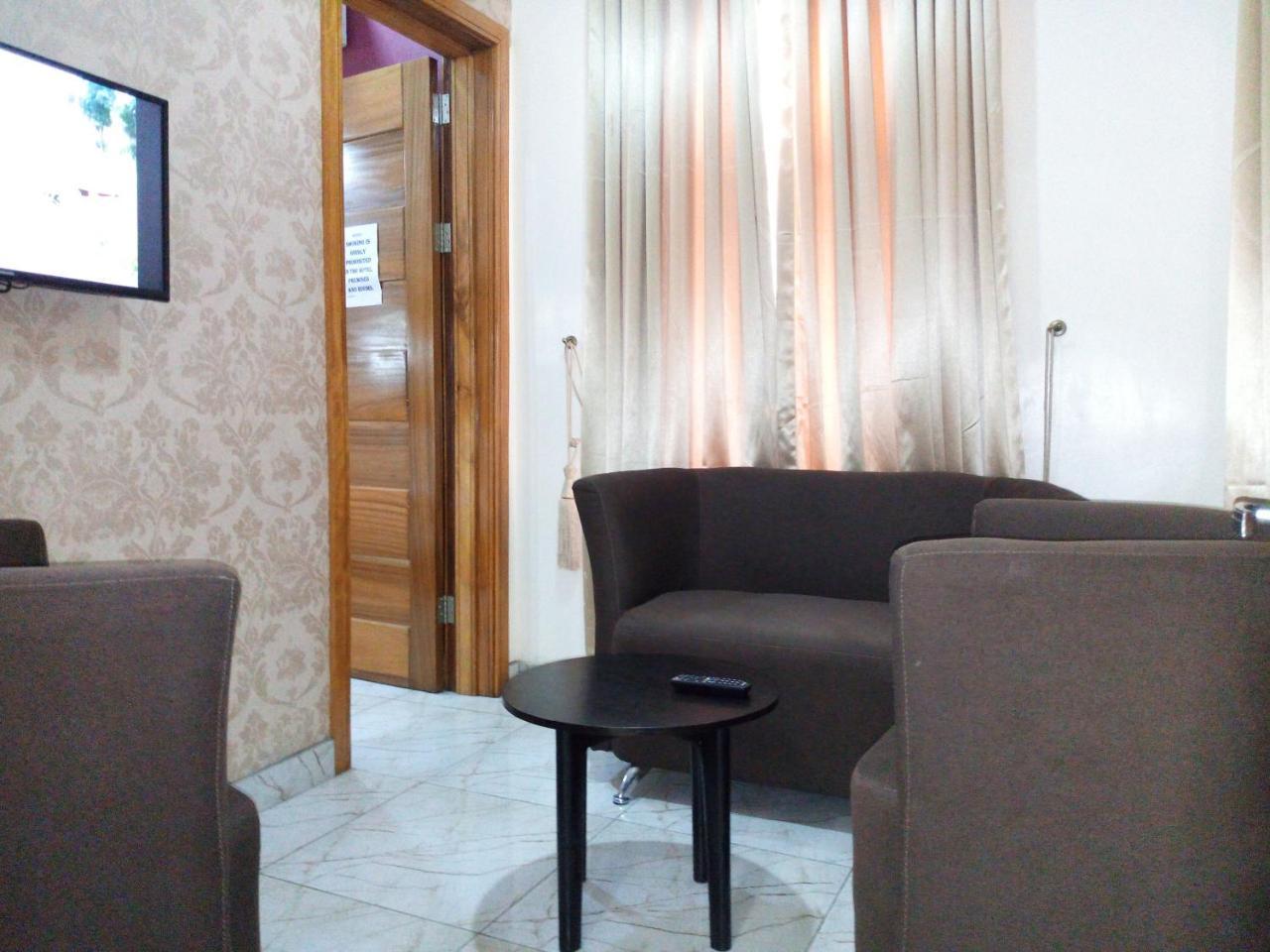 Bana Hotel & Suites Lagos Exterior photo